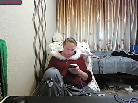 JenniDeep online show from December 19, 2025, 6:15 pm