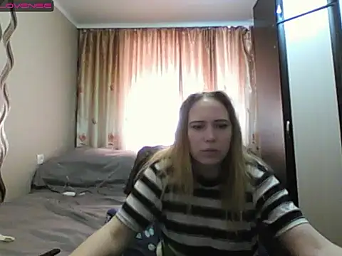 JenniDeep online show from March 31, 2026, 7:42 am