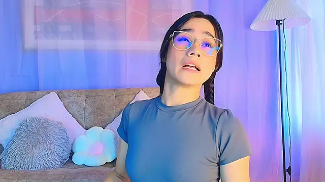 lizzy kane online show from June 18, 2026, 8:13 pm
