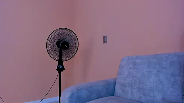 Snapshot of pandora_bb chatting on November 13, 2025, 7:46 pm pandora bb online show from November 13, 2025, 7:46 pm