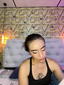 MelanyyJhonson15 online show from April 23, 2026, 3:08 am