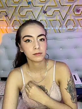 MelanyyJhonson15 online show from May 8, 2026, 3:23 am
