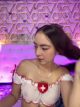 MelanyyJhonson15 online show from June 13, 2026, 8:40 pm