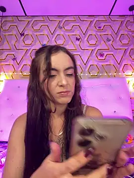 MelanyyJhonson15 online show from June 14, 2026, 8:44 pm