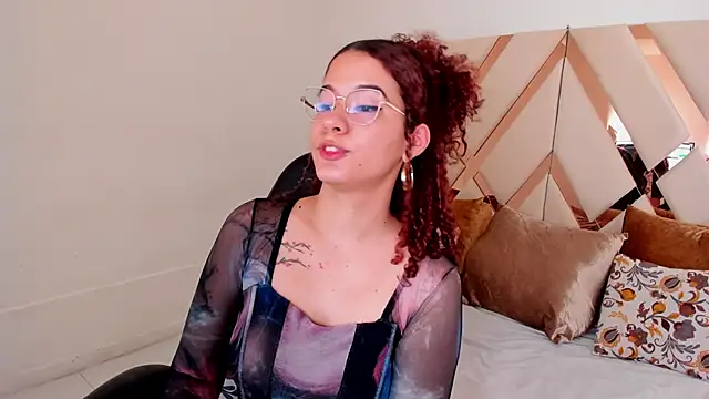 avrilwaynee online show from January 8, 2026, 11:56 am