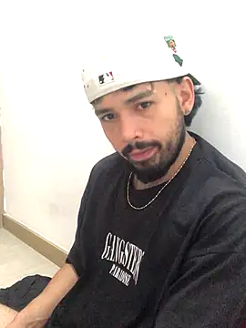 sebas-777masterr online show from November 22, 2025, 2:27 pm