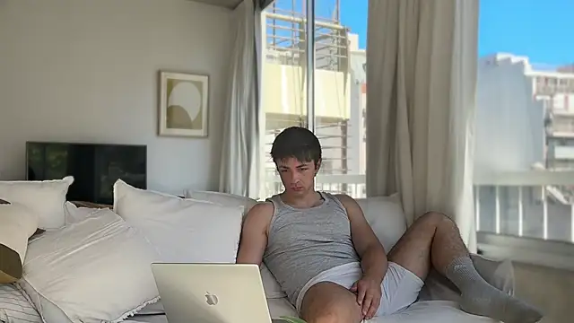 Snapshot of iggydavid chatting on November 15, 2025, 6:37 pm iggydavid online show from November 15, 2025, 6:37 pm