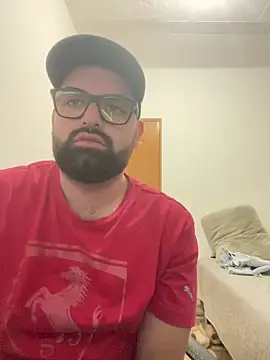 julianlondo111 online show from March 8, 2026, 11:19 pm