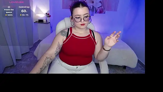 selene rouse  online show from February 7, 2026, 10:46 pm