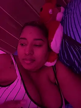 morena-2025 online show from May 14, 2026, 7:53 pm