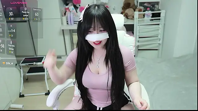 kimhyeona2005 online show from March 12, 2026, 12:00 pm