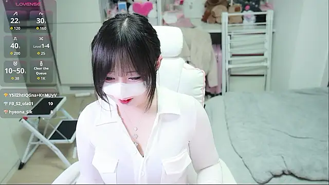 kimhyeona2005 online show from March 25, 2026, 12:11 pm