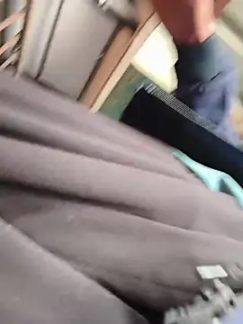 Ritik143jhil online show from November 23, 2025, 11:21 am