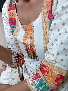 Asha devi90 online show from April 26, 2026, 1:47 am
