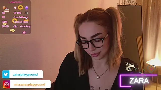ZarasPlayground online show from April 28, 2026, 7:19 pm
