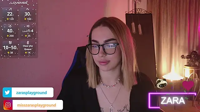 ZarasPlayground online show from May 5, 2026, 8:06 pm