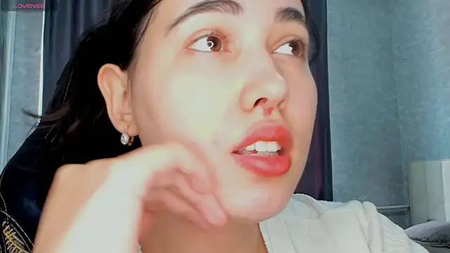 Snapshot of Diara_1an chatting on June 10, 2026, 7:29 am Diara 1an online show from June 10, 2026, 7:29 am