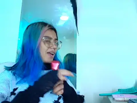 Snapshot of tsuky_nekoo chatting on November 18, 2025, 1:11 am tsuky nekoo online show from November 18, 2025, 1:11 am