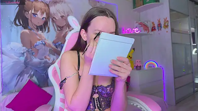 CheekySashaCharm online show from May 2, 2026, 6:51 am