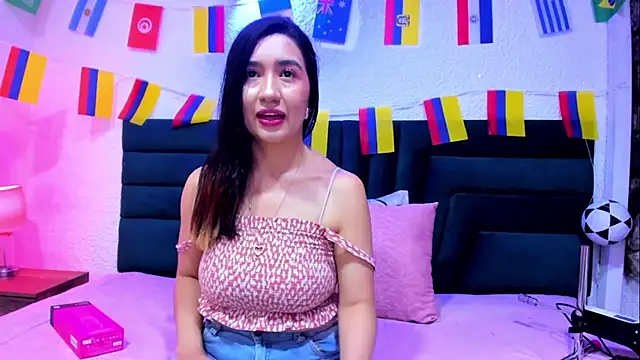 Snapshot of VictoriaRouge_ chatting on June 28, 2026, 8:15 pm VictoriaRouge online show from June 28, 2026, 8:15 pm