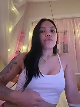 Snapshot of sweetrosegirlxoxo chatting on November 30, 2025, 3:27 pm sweetrosegirlxoxo online show from November 30, 2025, 3:27 pm