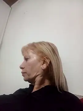 SexyMilf1211 online show from May 6, 2026, 11:26 am