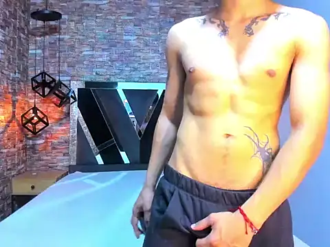 MattFiore online show from December 19, 2025, 7:43 pm