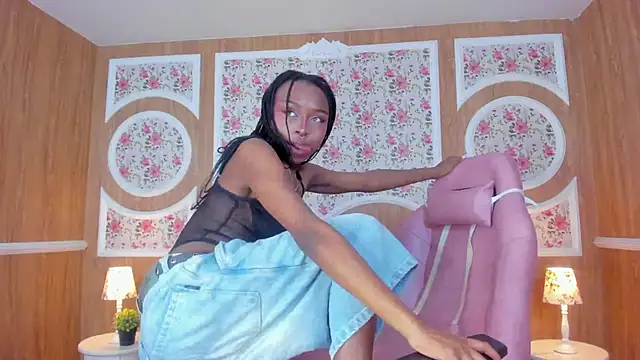 Midnight Bluee online show from November 26, 2025, 7:59 pm