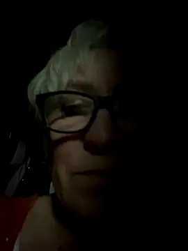 Snapshot of EvaaaSky chatting on November 13, 2025, 7:13 pm EvaaaSky online show from November 13, 2025, 7:13 pm