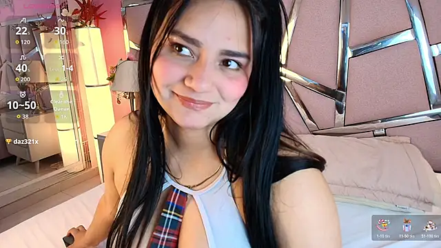 Nicollevsconttei online show from February 9, 2026, 1:37 pm