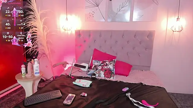 Celestehonney online show from December 16, 2025, 3:06 pm