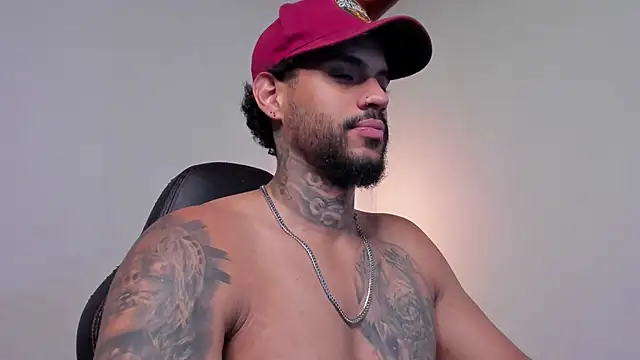 LuigiVitale 1 online show from February 17, 2026, 1:24 am