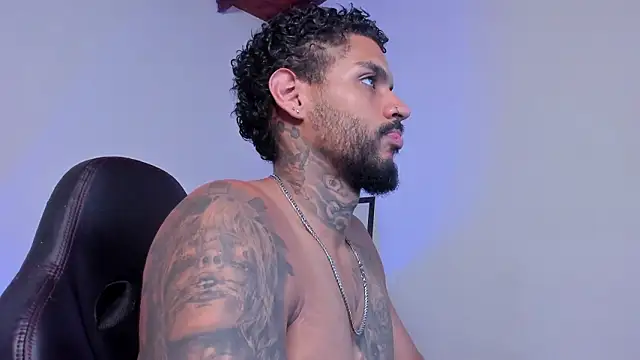 LuigiVitale 1 online show from February 27, 2026, 1:38 am