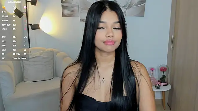 haileyflorez  online show from April 29, 2026, 5:30 pm