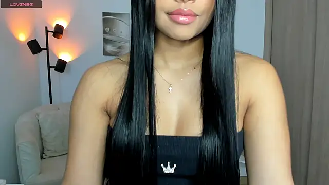 haileyflorez  online show from June 24, 2026, 3:11 pm