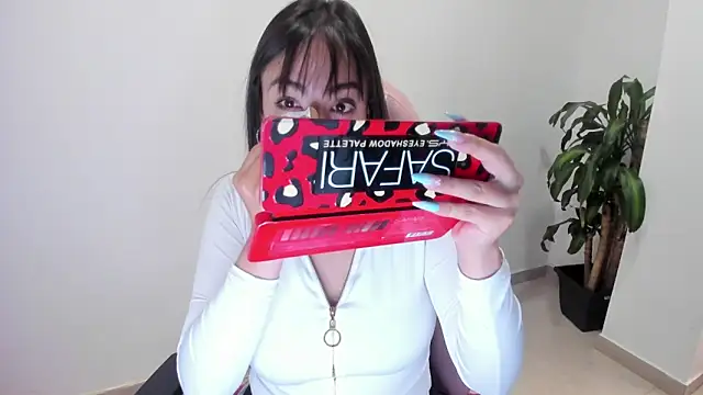 Snapshot of SOFIA_SWEETT22 chatting on March 6, 2026, 2:13 pm SOFIA SWEETT22 online show from March 6, 2026, 2:13 pm