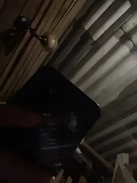 Isabella Hillss online show from February 11, 2026, 2:49 am