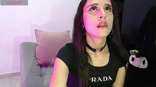 Isabella Hillss online show from July 17, 2026, 1:34 am