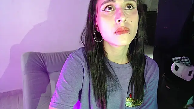 Isabella Hillss online show from August 3, 2026, 8:56 pm