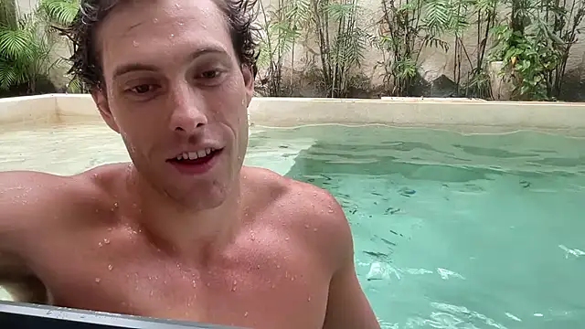 alex islivee online show from June 1, 2026, 10:33 pm