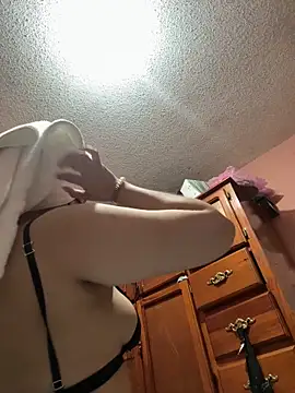 Snapshot of algila08 chatting on March 22, 2026, 10:18 am algila08 online show from March 22, 2026, 10:18 am