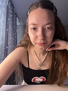 Holy Poly online show from February 2, 2026, 7:51 am