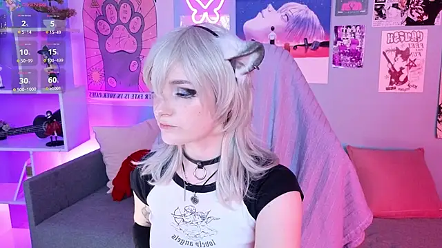 Snapshot of vronnier chatting on April 15, 2026, 3:41 pm vronnier online show from April 15, 2026, 3:41 pm