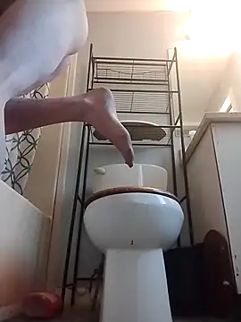 Snapshot of dickencidr chatting on February 6, 2026, 8:56 pm dickencidr online show from February 6, 2026, 8:56 pm