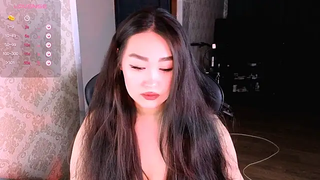 Snapshot of Emma_Uilson chatting on April 9, 2026, 7:52 pm Emma Uilson online show from April 9, 2026, 7:52 pm