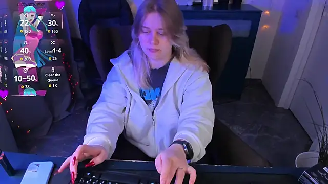 LouiseMous online show from February 6, 2026, 8:23 pm