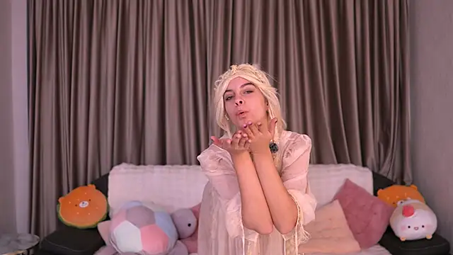 Snapshot of Luna_Veyra chatting on November 14, 2025, 11:13 pm Luna Veyra online show from November 14, 2025, 11:13 pm