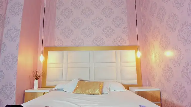 Snapshot of arietta_skinny chatting on March 14, 2026, 11:59 am arietta skinny online show from March 14, 2026, 11:59 am