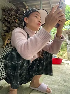 Snapshot of pitty_mymi chatting on March 4, 2026, 12:27 am pitty mymi online show from March 4, 2026, 12:27 am