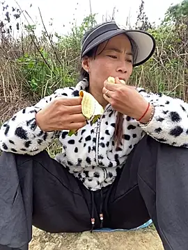 Snapshot of pitty_mymi chatting on March 5, 2026, 3:46 am pitty mymi online show from March 5, 2026, 3:46 am